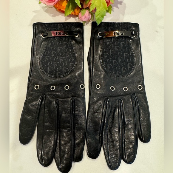 New & Authentic Dior lambskin leather gloves - Picture 1 of 10